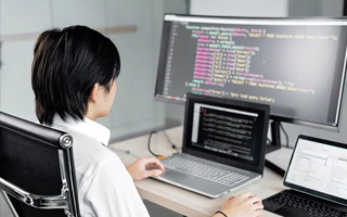 莘县 ,php声明和调用变量的符号是什么？